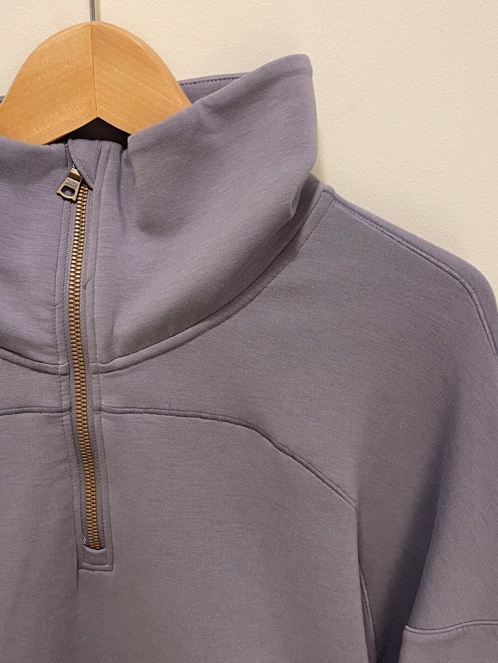 Rhone DreamGlow Half Zip Periwinkle Blue Pullover Jacket Gold Zipper Size XL